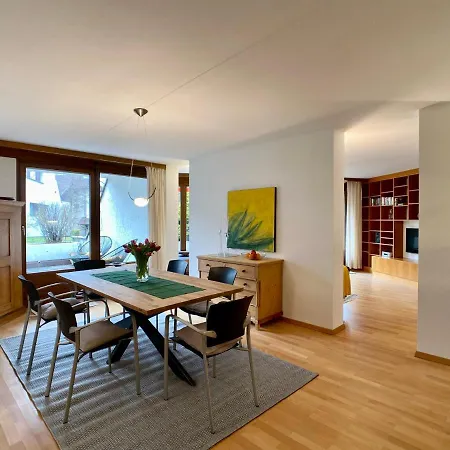 Ruhiges Terrassen-apartment Mit Blick Ins Grune Appartamento